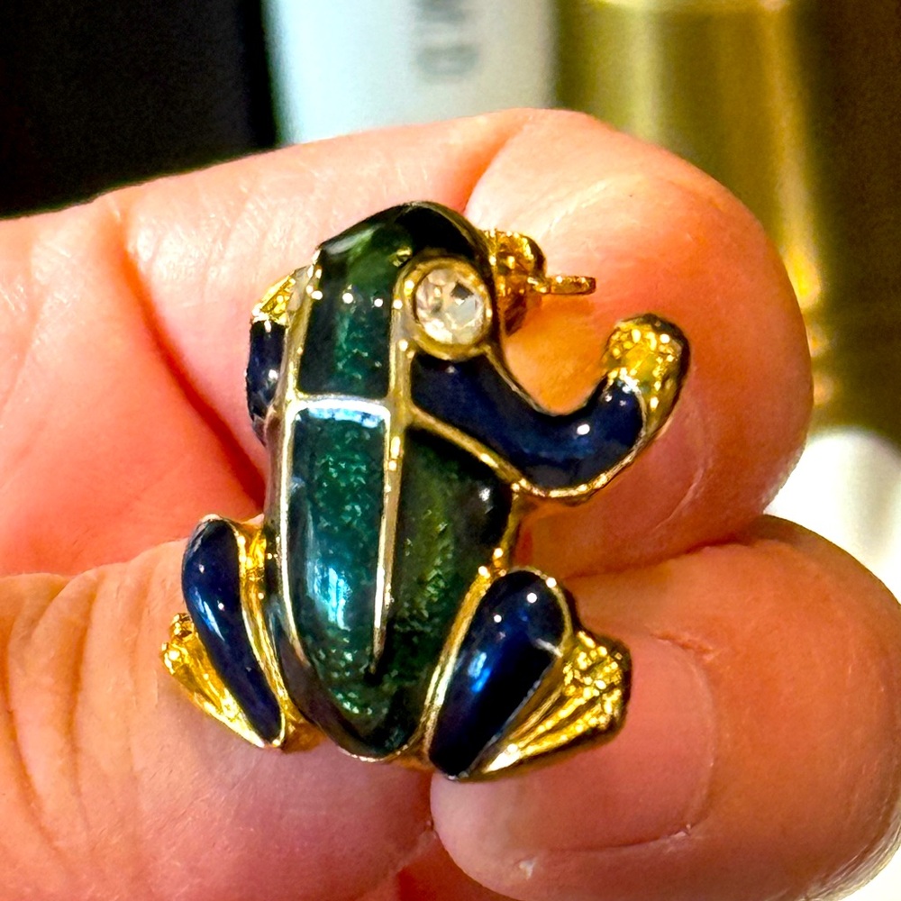 Frog blue and green enamel on gold tone pin
